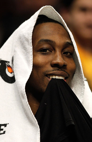 形成肋部三 形成肋部三